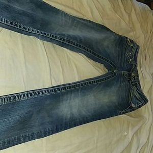 We are selling a very highquity brand jeans.